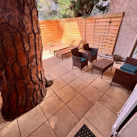 Sympathique Studio En Rez De Jardin Dans Residence Єр Екстер'єр фото